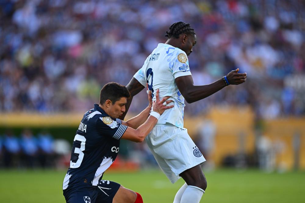 官方：拜仁女足与日本女足国脚谷川萌萌子续约至2029年